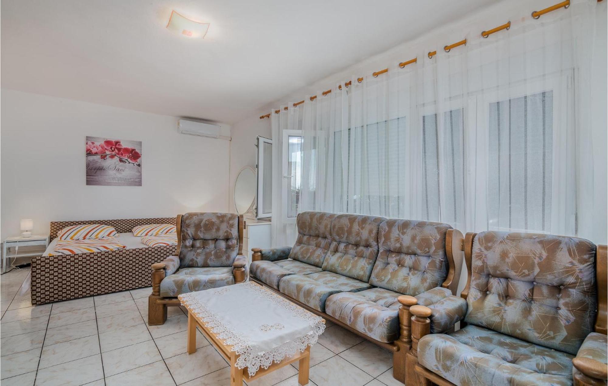 Lovely Apartment In Stara Baska 1 With Kitchen Eksteriør bilde
